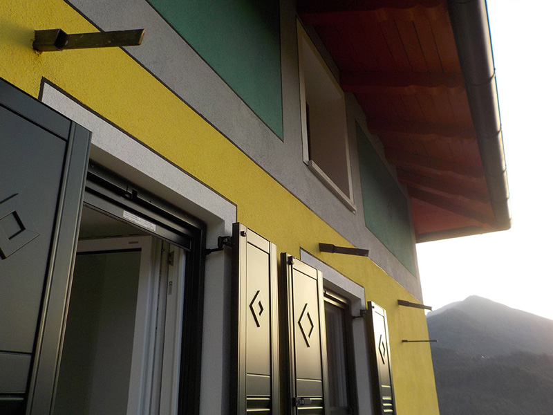 Effetti decorativi di pregio e isolamento a cappotto. Sottotetto in smalto.